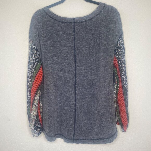Indigo Thread Co. Top Womens XL Gray Patchwork Sleeve Ribbed Knit Boho - Picture 8 of 9